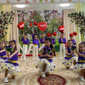 Felicitarea mămicilor, bunicilor dar și a domnișoarelor din grupă